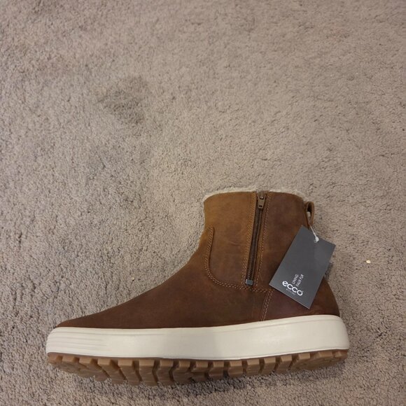 ECCO Soft Nubuck Mid-Cut Boots SIZE 9 / 9.5 NIB New In Box - Picture 1 of 5